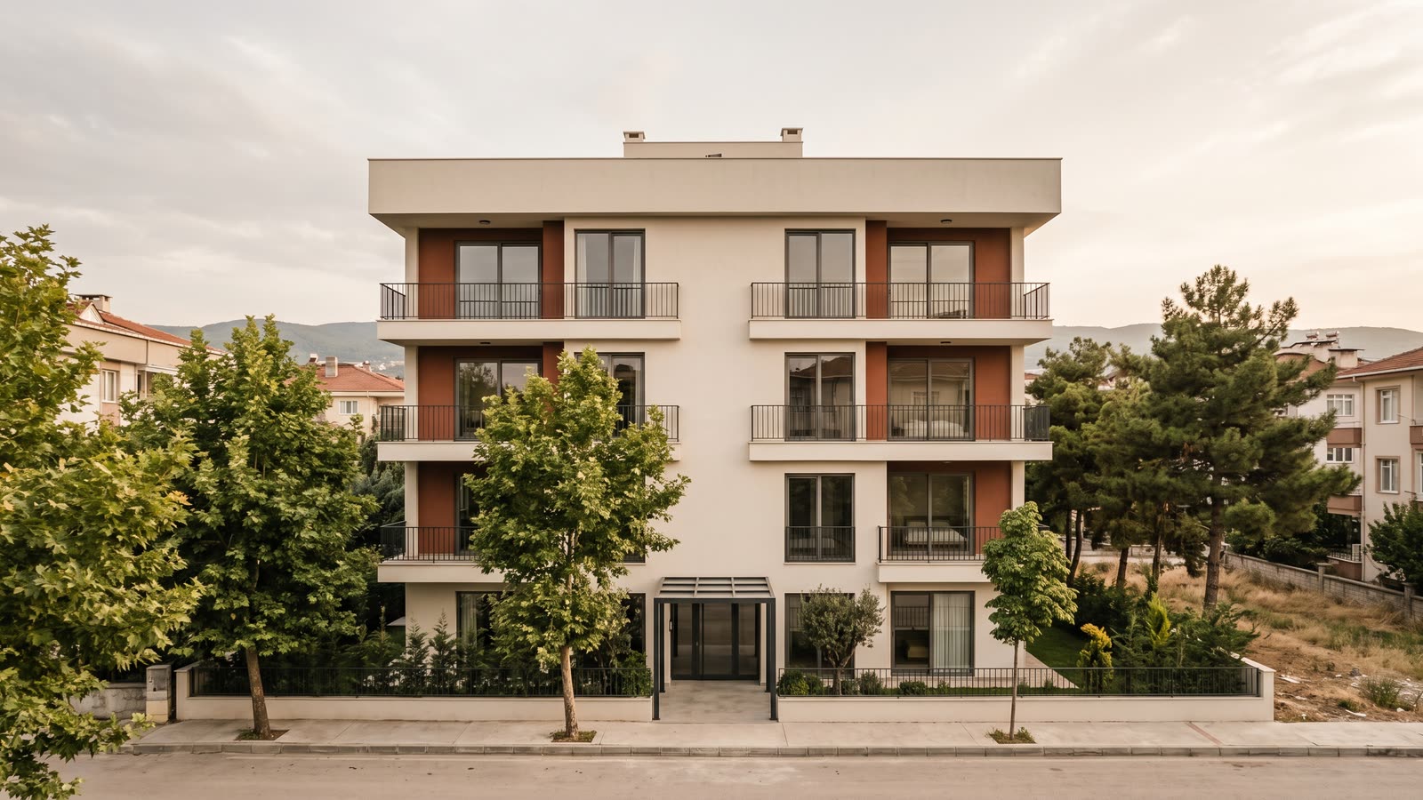 Konsept çalışma: dört katlı butik apartman, ölçülü cephe, ağaçlı sokak